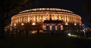आजादी की 75वीं वर्षगांठ मौके पर वर्ष 2022 में संसद का सत्र चलाया जाएगा नये भवन से