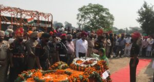 शहीद सिपाही मंजीत सिंह का सरकारी सम्मान के साथ हुआ अंतिम संस्कार