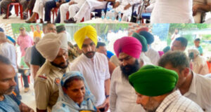 विधायक कर्मवीर घुम्मन ने सुनी लोगों की समस्या