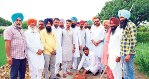 ਵਿਧਾਇਕ ਕਟਾਰੀਆ ਨੇ ਪਿੰਡ ਉਧਨੋਵਾਲ ਦੀ ਸੜਕ ਦੀ ਮੁਰੰਮਤ ਕਰਨ ਦਾ ਕੰਮ ਕਰਵਾਇਆ ਸ਼ੁਰੂ