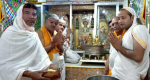 जैन मन्दिर में भगवान श्री सुमतिनाथ जी के जन्म कल्याणक के उपलक्ष्य में जैन समाज द्वारा पूजा का किया गया आयोजन