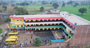 दयावंती मैमोरियल आदर्श पब्लिक सीनियर सैकेडऱी स्कूल चनौर की कक्षा आठवीं का परिणाम रहा शानदार