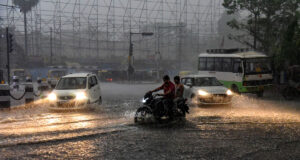 मौसम विभाग के अनुमान अनुसार देश के 11 राज्यों में 2 दिन ओले-बारिश का अलर्ट