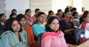 कम्प्यूटर शिक्षकों की एक बैठक हुई प्रेम भंडारी पार्क में