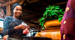 Drawing entlang Mondes, Großbritannien, der ältesten Matchmaking-Firma, zum Feiern ihres 35. Jahrestages Hochzeit}