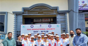 ਬਰਾਈਡਲ ਮੇਕਅੱਪ ਦਾ ਕੋਰਸ ਕਰ ਰਹੀਆਂ ਲੜਕੀਆਂ ਨੂੰ ਵੰਡੀਆਂ ਮੁਫ਼ਤ ਕਿਤਾਬਾਂ ਅਤੇ ਵਰਦੀਆਂ