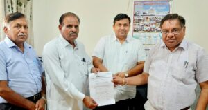 विकास मिशन के प्रतिनिधिमंडल द्वारा स्वास्थ्य अधिकारी से मुलाकात : ढोसीवाल