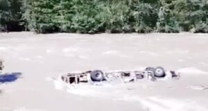 मनाली गई पीआरटीसी की बस बही, ड्राइवर का शव मिला