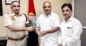 समाजसेवी वासुदेव अरोड़ा व हरीश चन्द्र आज़ाद ने डीसीपी नरेन्द्र कादयान का किया स्वागत