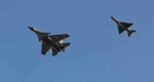 भारतीय वायुसेना ने दी विदाई, Mig-21 बाइसन विमान ने आसमान में भरी आखिरी उड़ान