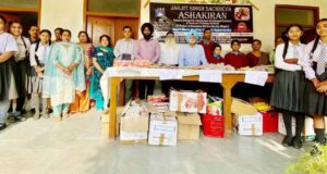 ਚੌਧਰੀ ਬਲਵੀਰ ਸਿੰਘ ਪਬਲਿਕ ਸਕੂਲ ਵਿੱਚ ਲਗਾਈ ਮੋਮਬੱਤੀਆਂ ਦੀ ਪ੍ਰਦਰਸ਼ਨੀ