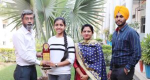 जेसीडीएवी कॉलेज की छात्रा हर्षिता ने हासिल किया पंजाब यूनिवर्सिटी के इंटर जोनल फेस्टिवल में पहला स्थान