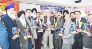 आयुर्वेद की अनमोल विरासत को कायम रखने में वैद्यों का अहम योगदान : लाल चंद कटारूचक