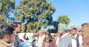 कैंप दौरान विभिन्न विभागों के अधिकारी रहे मौजूद