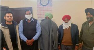 ਵਿਜੀਲੈਂਸ ਵਿਭਾਗ ਨੇ ਤਹਿਸੀਲਦਾਰ ਤੇ 2 ਪਟਵਾਰੀਆਂ ਨੂੰ 7 ਲੱਖ ਰੁਪਏ ਰਿਸ਼ਵਤ ਲੈਣ ਦੇ ਦੋਸ਼ ਹੇਠ ਕੀਤਾ ਗ੍ਰਿਫ਼ਤਾਰ