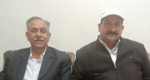 बिस्मिल अशफाक और रोशन को किया नमन