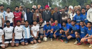 फुटबॉल टूर्नामेंट में शामिल हुए विधायक कर्मबीर घुम्मण व अन्य