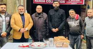 ਲਾਇਨਜ਼ ਕਲੱਬ ਫਗਵਾੜਾ ਸਰਵਿਸ ਨੇ ਵੀਰ ਬਾਲ ਦਿਵਸ ’ਤੇ ਲਗਾਇਆ ਦੁੱਧ ਬਿਸਕੁਟਾਂ ਦਾ ਲੰਗਰ