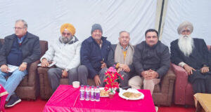 केन्द्रीय राज्य मंत्री ने दसूहा मे तीन ट्रेनों के रुकने की शुरूआत