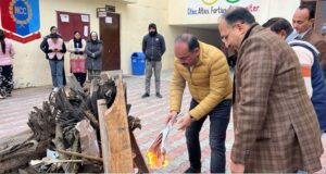 एसपीएन कॉलेज मुकेरिया में धूमधाम से मनाया गया लोहड़ी और मकर सक्रांति पर्व