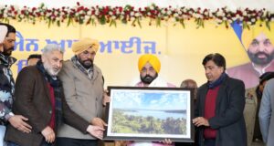 ਪਠਾਨਕੋਟ ਵਿੱਚ ਚਮਰੋੜ ਪੱਤਣ ਵਿਖੇ ਪਹਿਲੀ ‘ਐਨਆਰਆਈ ਮਿਲਣੀ’ ਦੀ ਸ਼ੁਰੂਆਤ