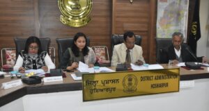 विकास कार्य़ो की गति में लाई जाए तेजीः सोम प्रकाश