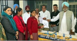 ਮਾਨ ਨੇ ਸੰਗਤਪੁਰ ਸਮੇਤ ਚਾਰ ਪਿੰਡਾਂ ‘ਚ ਲੋਕ ਸੇਵਾ ਕੈਂਪਾਂ ਦਾ ਲਿਆ ਜਾਇਜਾ