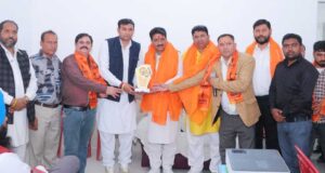 दर्जनों युवाओं व मातृशक्ति ने कि शिवसेना उद्धव बालासाहेब ठाकरे की सदस्यता ग्रहण : रामपाल शर्मा