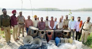 अवैध शराब के दुष्प्रभावों को रोकने के लिए आबकारी विभाग ने चलाया बड़े पैमाने पर तलाशी अभियान