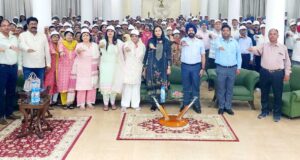 मतदान को लेकर सीनियर सिटीजन्स में युवाओं जितना दिखा उत्साह