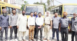 सहायक ट्रांसपोर्ट अधिकारी की ओर से 5 स्कूलों की 45 बसों की चैकिंग