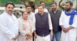 भाटिया और सकलानी ने सांसद संजय सिंह से दिल्ली में की भेंट