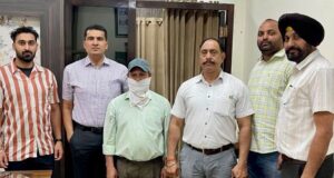 15 हज़ार रुपए रिश्वत लेता पटवारी विजीलैंस ब्यूरो द्वारा काबू