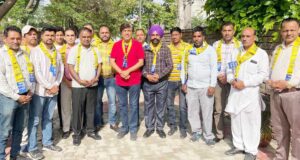 गांव सतियाल में सरपंच यादविंदर साथियों सहित आप में शामिल