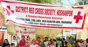 ‘ਵਿਸ਼ਵ ਬਲੱਡ ਡੋਨਰ ਦਿਵਸ’ ਮੌਕੇ ਰੈੱਡ ਕਰਾਸ ਦਫ਼ਤਰ ਵਿਖੇ ਲਗਾਈ ਠੰਡੇ-ਮਿੱਠੇ ਜਲ ਦੀ ਛਬੀਲ