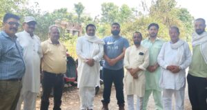 बातचीत भाजपा नेता संजीव मन्हास के साथ दौ डॉ.सुभाष चंदर व अन्य