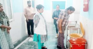 सिविल सर्जन बलविंदर कुमार डमाणा ने किया सीएचसी बीनेवाल का औचक दौरा