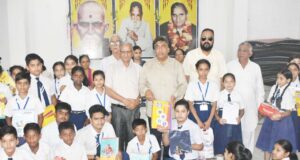 ਕੈਬਨਿਟ ਮੰਤਰੀ ਜਿੰਪਾ ਨੇ ਮਾਨਵਤਾ ਮੰਦਿਰ ਦੇ ਵਿਦਿਆਰਥੀਆਂ ਨੂੰ ਸਕੂਲ ਵਰਦੀਆਂ ਤੇ ਸਟੇਸ਼ਨਰੀ ਕੀਤੀ ਭੇਟ