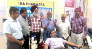 ਆਈਐਮਏ ਵਲੋਂ ਮਨਾਇਆ ਡਾਕਟਰਜ਼ ਡੇ ਬਲੱਡ ਸੈਂਟਰ ‘ਚ ਕੀਤਾ 25 ਯੂਨਿਟ ਖੂਨ ਦਾਨ