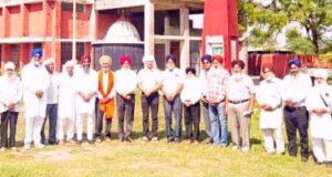 पांच पिआरों के नेतृत्व में किला महाराजा जस्सा सिंह रामगढिय़ा सिंहपुर की हुई कार सेवा शुरू