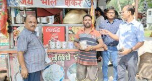 खाद्य सुरक्षा टीम ने होशियारपुर शहर में किया विभिन्न मिठाइयों और फास्टफूड की दुकानों का निरीक्षण