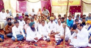 ਦਲਾਲਾਂ ਦੀ ਹੜਤਾਲ ਕਾਰਨ ਫਗਵਾੜਾ ਮੰਡੀ ਦਾ ਕੰਮ ਦੂਜੇ ਦਿਨ ਵੀ ਰਿਹਾ ਠੱਪ