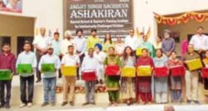 आशा किरण स्कूल में मनाई स्पेशल बच्चों ने दिवाली