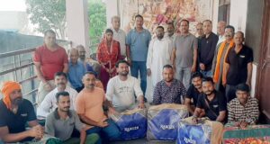 गगन जी का टीला प्रबंधक सभा ने मंदिर सेवकों के साथ मनाई दिवाली