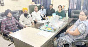 ਸਹਾਇਕ ਸਿਵਲ ਸਰਜਨ ਕਮਲੇਸ਼ ਕੁਮਾਰੀ ਵਲੋਂ ਕੌਮੀ ਅੰਨ੍ਹਾਪਣ ਰੋਕਥਾਮ ਪ੍ਰੋਗਰਾਮ ਦੇ ਤਹਿਤ ਅਪਥਲਮਿਕ ਅਫ਼ਸਰਾਂ ਨਾਲ ਮੀਟਿੰਗ