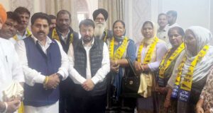 आम आदमी पार्टी में शामिल हुई गांव महेड़ू की पंचायत