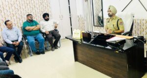 पुलिस द्वारा मैरिज पैलेस मालिकों से मुलाकात हथियारों या हिंसा का महिमामंडन करने वाले गानों की इजाजत नहीं दी जानी चाहिए: गुरप्रीत सिंह