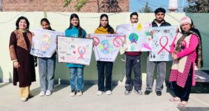 ਐੱਸਪੀਐੱਨ ਕਾਲਜ ਦੇ ਰੈੱਡ ਰਿਬਨ ਕਲੱਬ ਦੇ ਵਿਦਿਆਰਥੀਆਂ ਨੇ ਪਿੰਡ ਧਰਮਪੁਰ ਵਿੱਚ ਐੱਚਆਈਵੀ/ਏਡਜ਼ ਜਾਗਰੂਕਤਾ ਲਈ ਪੋਸਟਰ ਲਗਾਏ