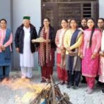 खन्ना के मार्गदर्शन में बाबा औघड़ कालेज जेजों ने मनाया लोहड़ी का त्यौंहार