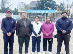 पंजाब अंडर-23 टीम में चयन पर शिवानी को बधाई देते रमन धई, कोच दविंदर कल्याण, दलजीत सिंह व कुलदीप धामी